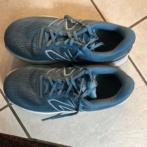 New Balance Fresh Foam 880 Running/Training Shoes Worn Once EUC